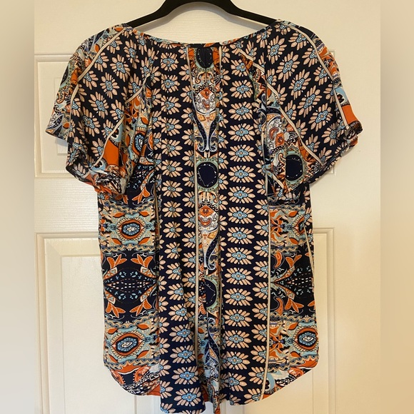 5 for $8-SHEIN patterned top - Picture 2 of 3